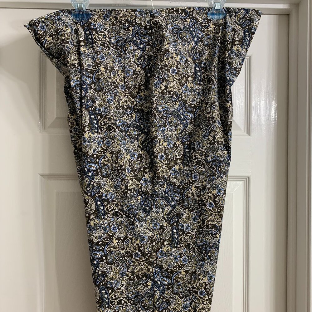 Venezia Jeans Women's Multi-Color Paisley Print Capri Pants, Size 24